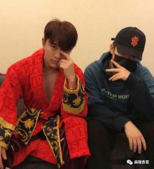 与皮几万坠入爱河，掉粉快过李佳琦