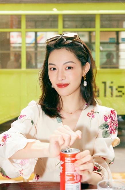 所以，他俩分手了？