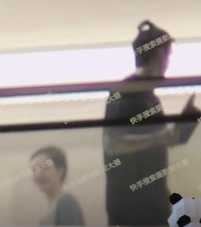 所以，他俩分手了？