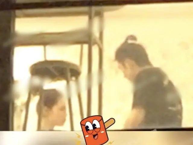 地下恋瞒不住了！玩剧组情侣，劈腿小男友？