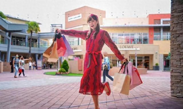 罗志祥扮女装担观光大使遭抵制，官宣内地演唱会被投诉