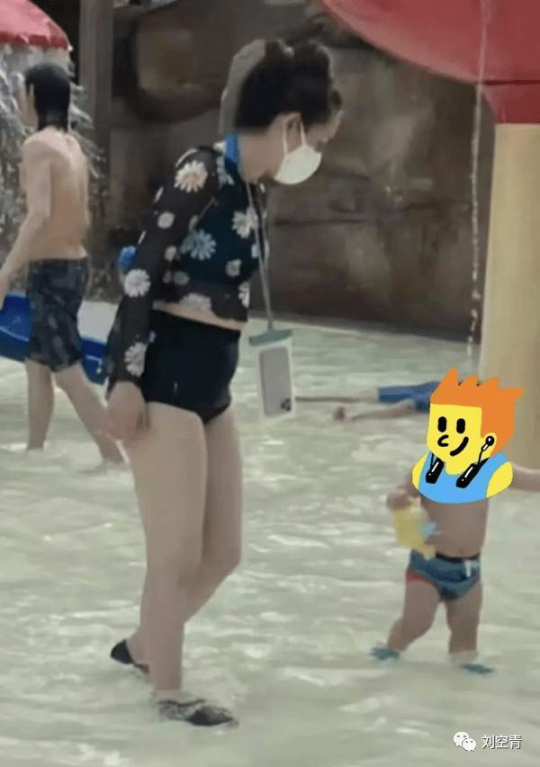 她现在的脸，把人吓傻了？