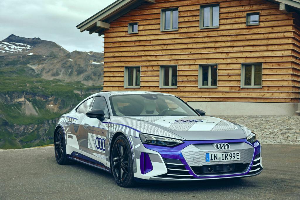 奥迪 RS e-tron GT Ice Race 车型官图发布，零百加速约 3.1 秒