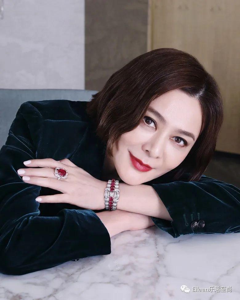 奶茶妹妹都给她让位？第一名媛回归京圈现在怎么样？