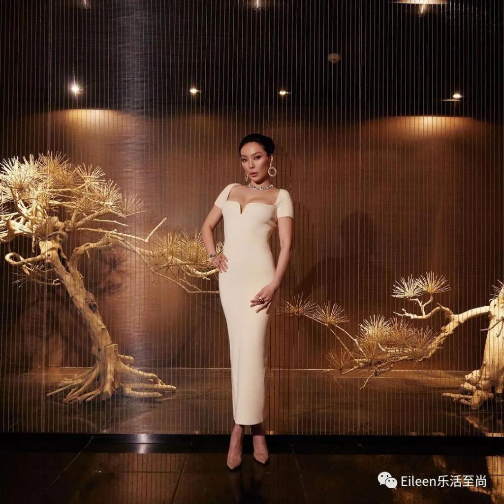 奶茶妹妹都给她让位？第一名媛回归京圈现在怎么样？