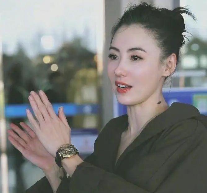 ​顶级骨相也就她了！张柏芝张馨予同框，才知周星驰眼光多毒