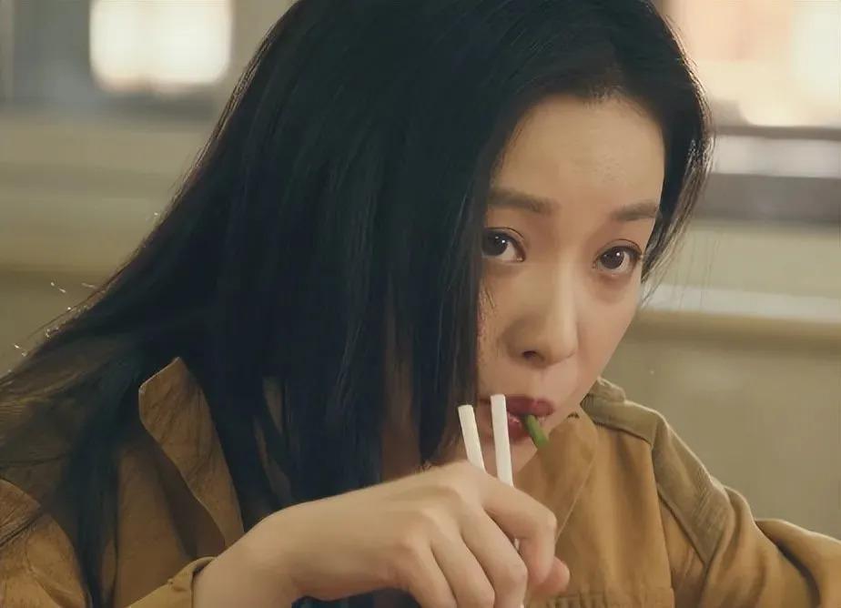 一场“吃面”戏，扯下了倪妮最后的“遮羞布”
