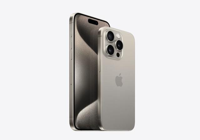 华为Mate60 Pro /iPhone 15 Pro Max对比 谁更超大杯？