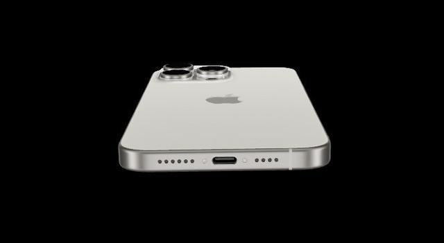 华为Mate60 Pro /iPhone 15 Pro Max对比 谁更超大杯？