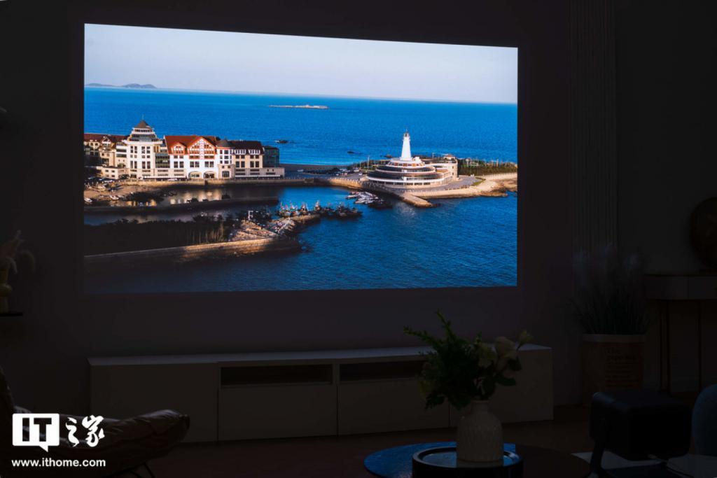 坚果 N1S Pro 4K 体验:除提亮升级 4K 外,正面挑战散斑解决散斑