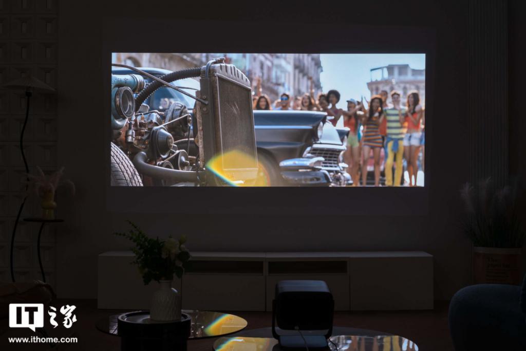 坚果 N1S Pro 4K 体验:除提亮升级 4K 外,正面挑战散斑解决散斑