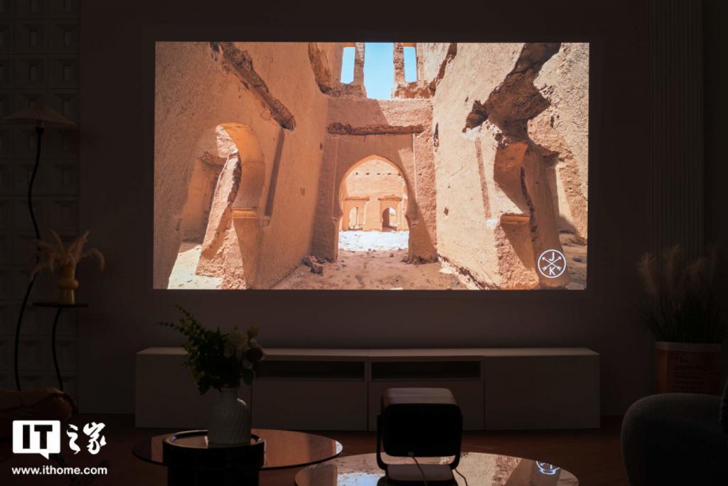 坚果 N1S Pro 4K 体验:除提亮升级 4K 外,正面挑战散斑解决散斑