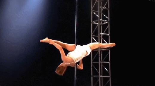 顶流女星「下海」，被骂疯了