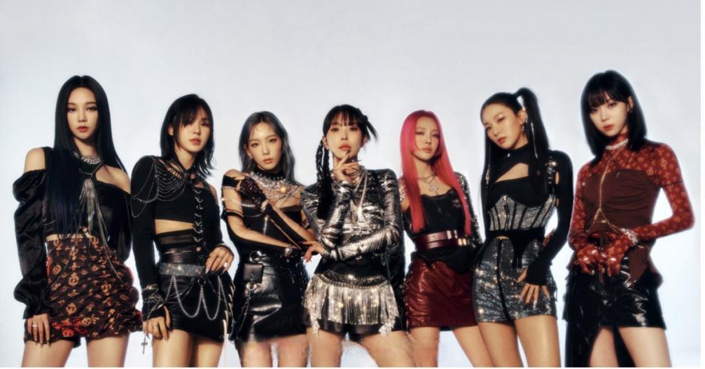 顶流女星「下海」，被骂疯了