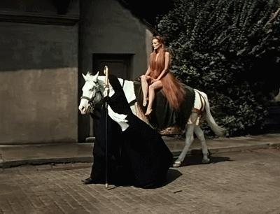 顶流女星「下海」，被骂疯了