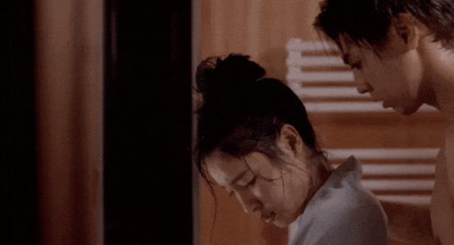 还记得《哥哥太爱我》的妹妹土屋太凤吗？她当妈妈啦