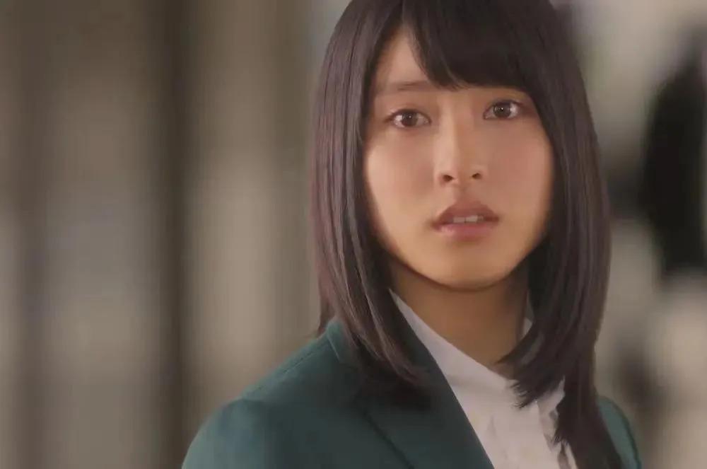 还记得《哥哥太爱我》的妹妹土屋太凤吗？她当妈妈啦