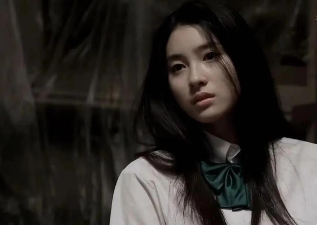 还记得《哥哥太爱我》的妹妹土屋太凤吗？她当妈妈啦