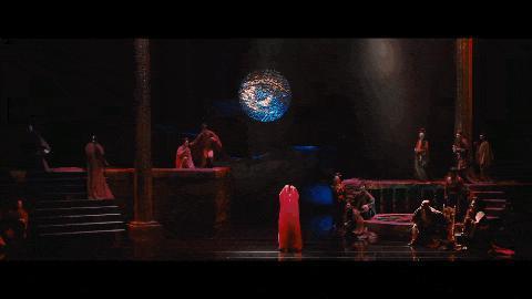 还记得《哥哥太爱我》的妹妹土屋太凤吗？她当妈妈啦