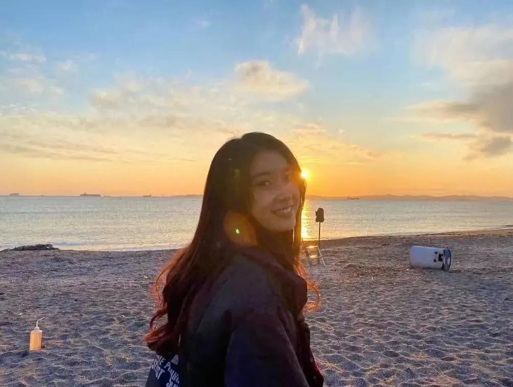 还记得《哥哥太爱我》的妹妹土屋太凤吗？她当妈妈啦