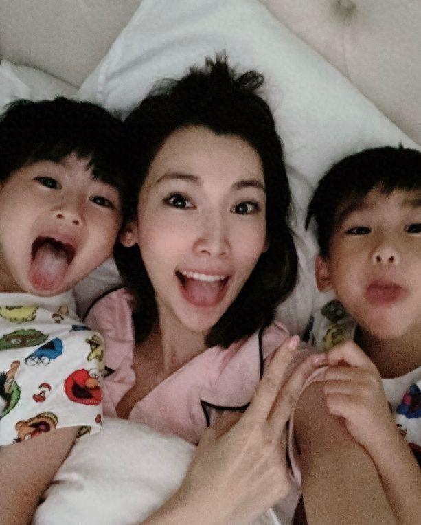 林志颖老婆幸福晒家庭日，174cm身高只有100斤