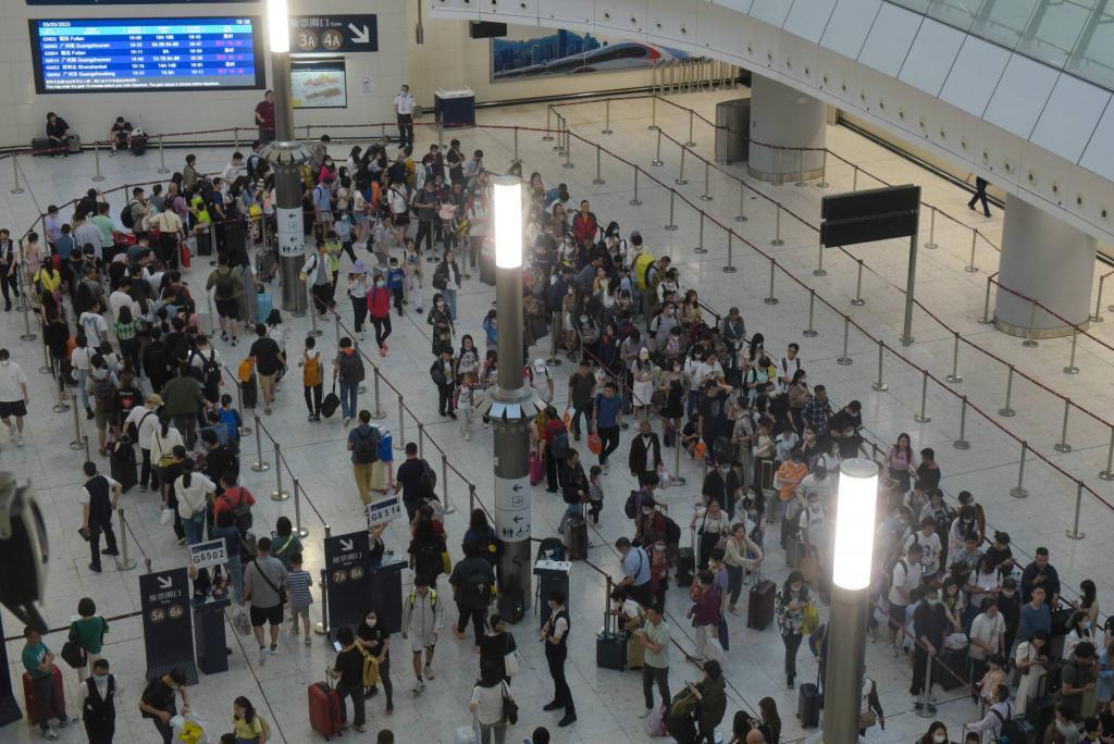 华为发布会定档，Mate60 Pro 出货量上调 / iPhone 15 Pro 跑分出炉 / 茅台德芙官宣联名