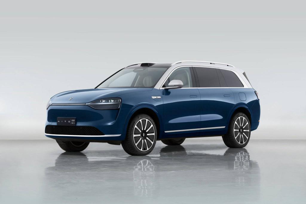 华为发布会定档，Mate60 Pro 出货量上调 / iPhone 15 Pro 跑分出炉 / 茅台德芙官宣联名