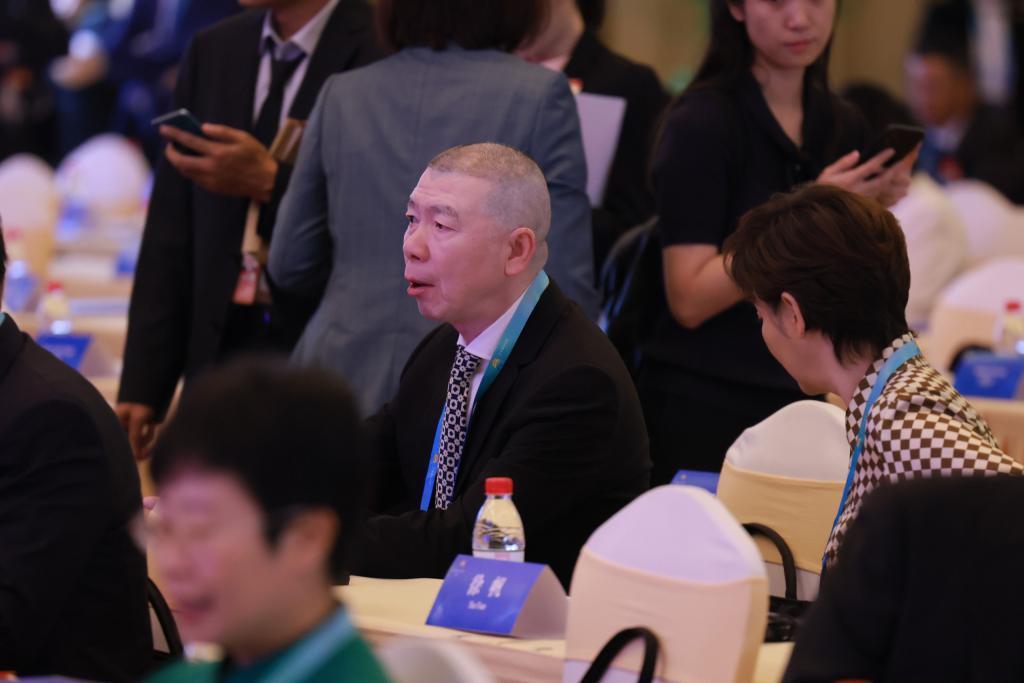 张艺谋冯小刚沈腾张颂文朱一龙等出席北京文化论坛开幕式