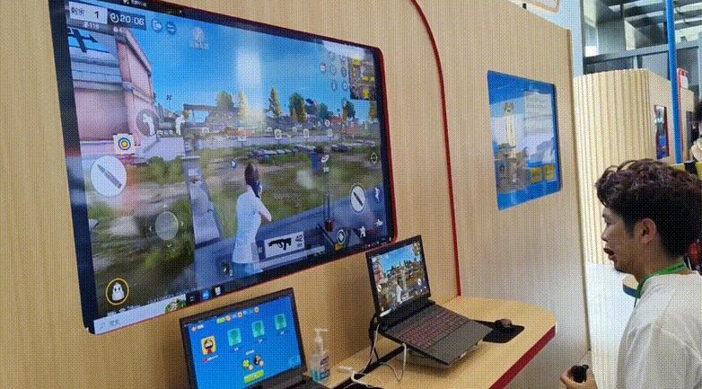 你还在用手玩游戏？以后可能有脸就够了。。。