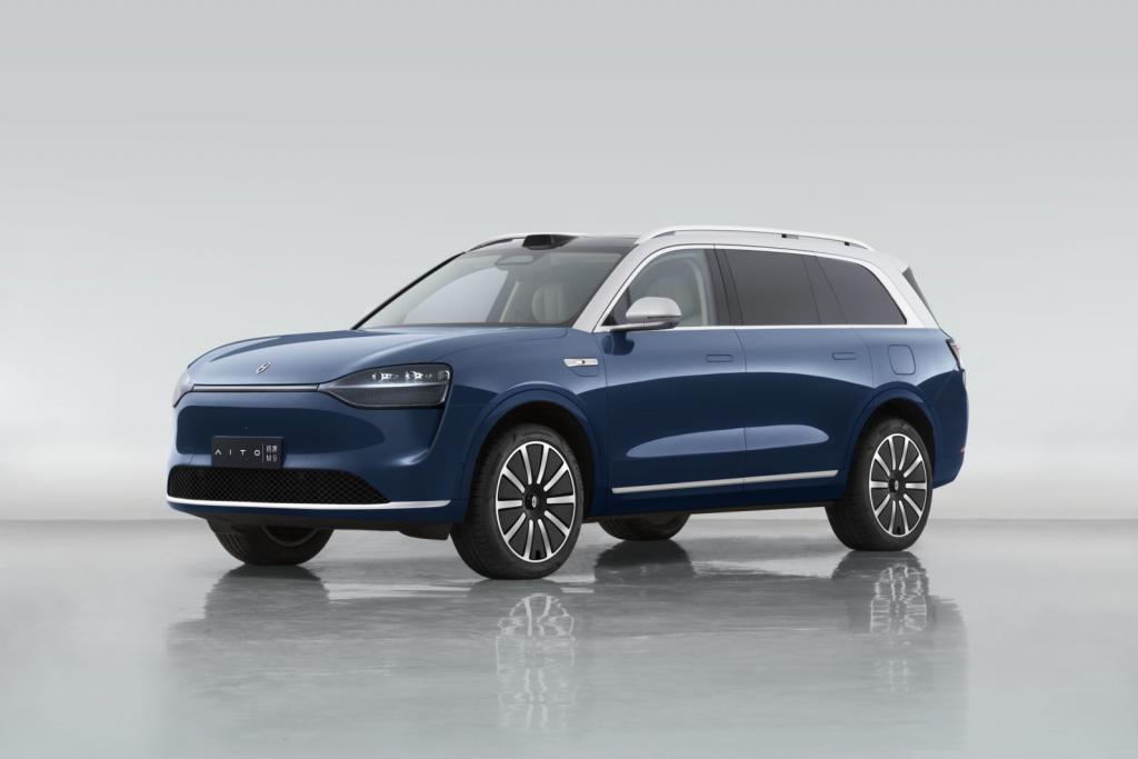 问界M9全景智慧旗舰SUV即将正式上市