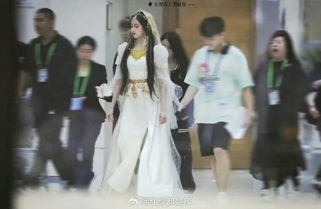《王牌对王牌》路透 唐嫣关晓彤宋亚轩古装造型惊艳