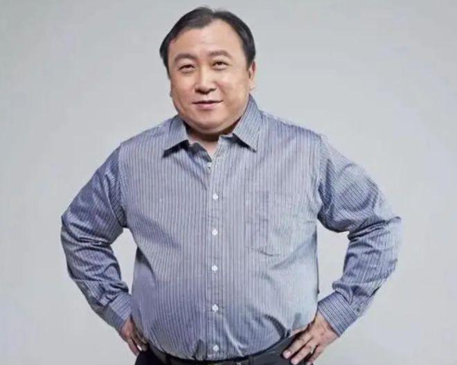 王晶又和网友互喷，直言对方心肠不好，不喜欢就滚