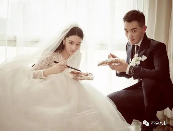 言情小说照进现实?她是不是第一个靠婚姻逆转风评的女明星啊