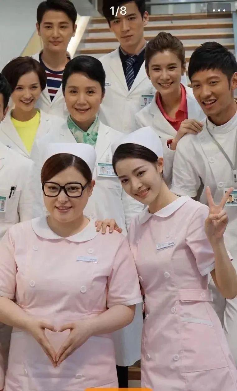 服了,她的每一任男友都好帅……