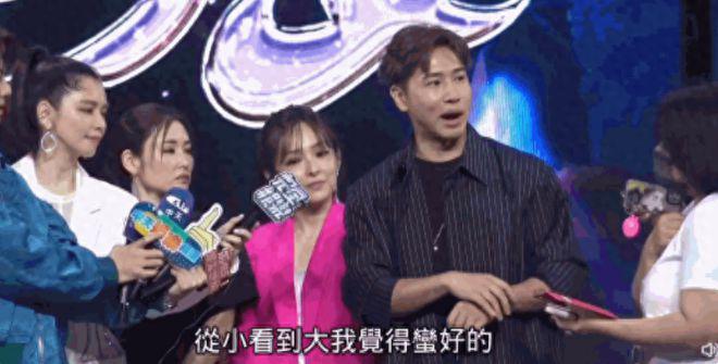 欧弟深夜买醉，蹲路边抱柱子显凄惨，前妻刚被拍与小鲜肉暧昧