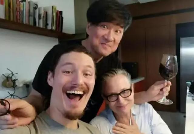 周华健太贴心，演唱会为粉丝准备提词器