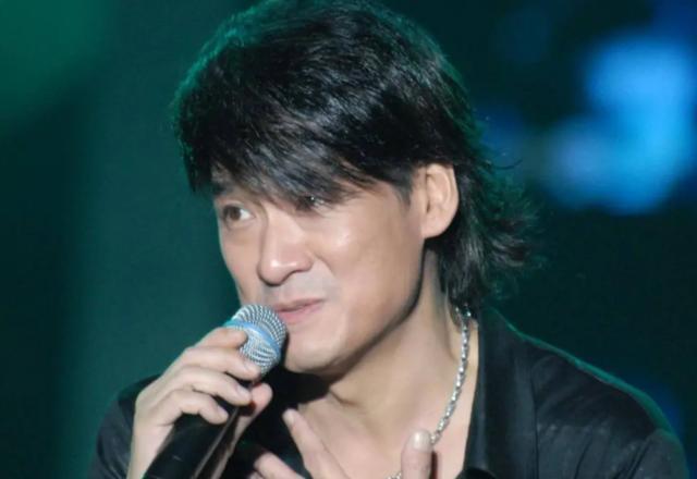 周华健太贴心，演唱会为粉丝准备提词器