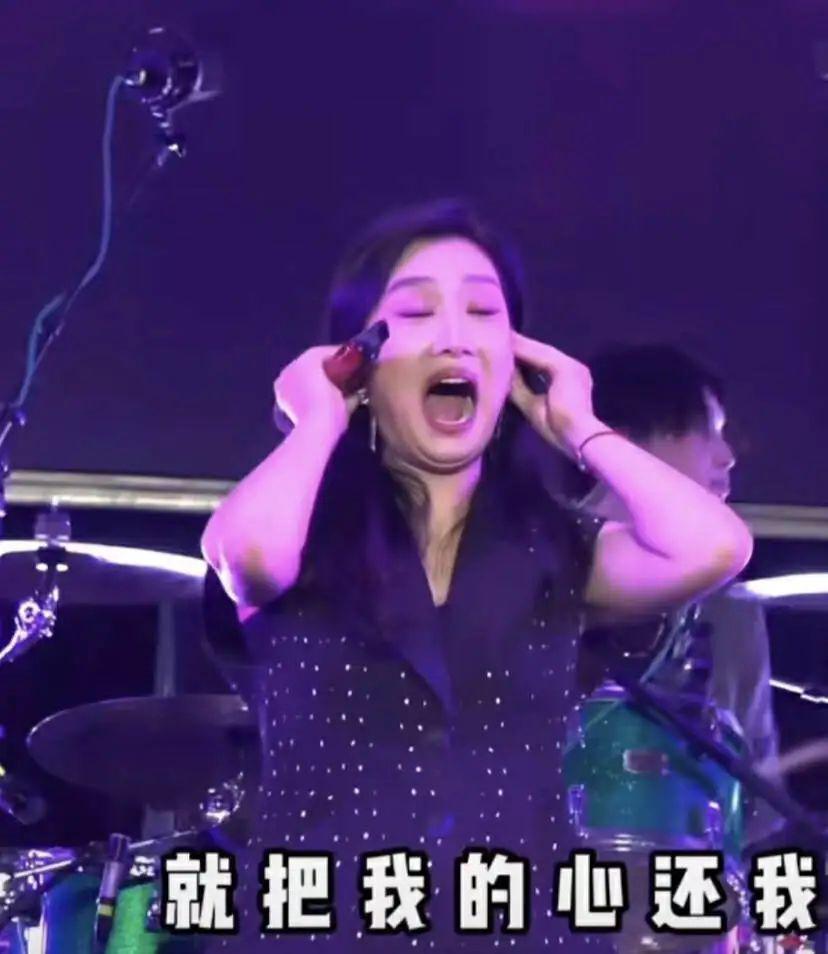 花499给凤凰传奇唱一晚上歌，现在流行去演唱会当怨种？