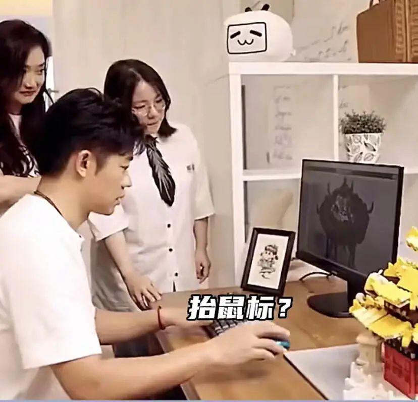 花499给凤凰传奇唱一晚上歌，现在流行去演唱会当怨种？