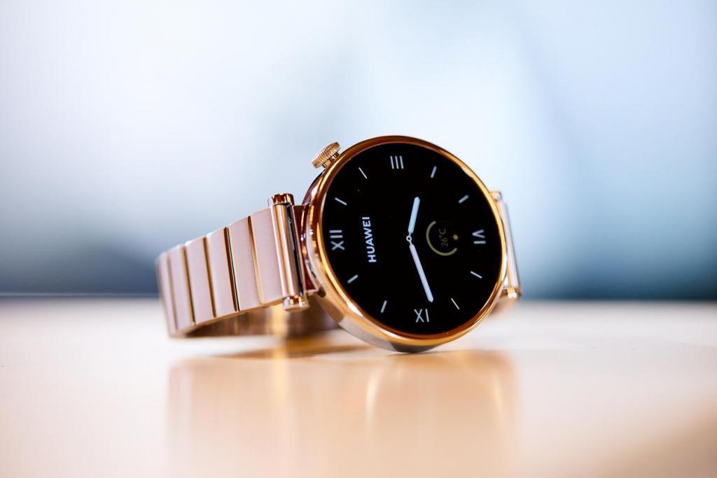 欧洲发布会现场炸翻，华为手表帕梅拉莫法拉王炸组合！