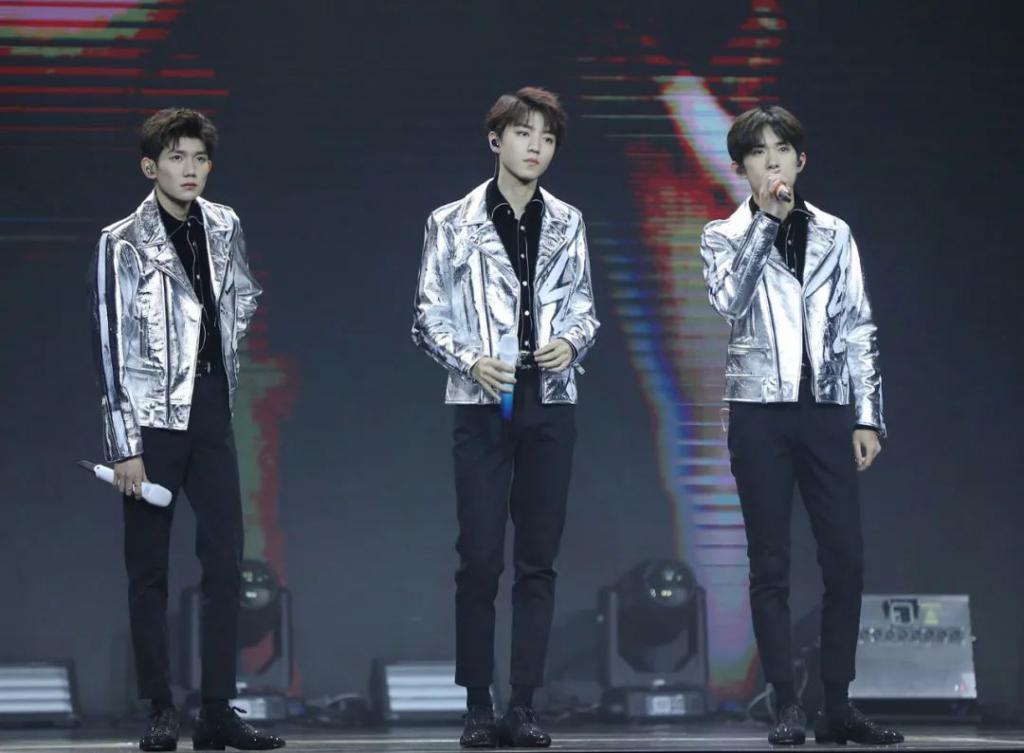 11万张票秒没！你买不到的演唱会门票，黄牛怎么拿到手的？