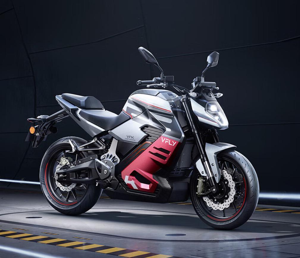 5.18 万元，雅迪飞越 FD9 旗舰电动摩托车发布