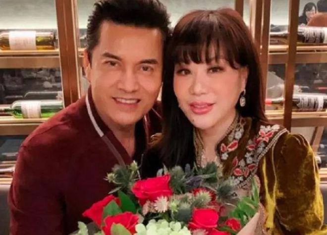 吕良伟与甄子丹向华强同框，气质似小伙，与三婚老婆太甜蜜