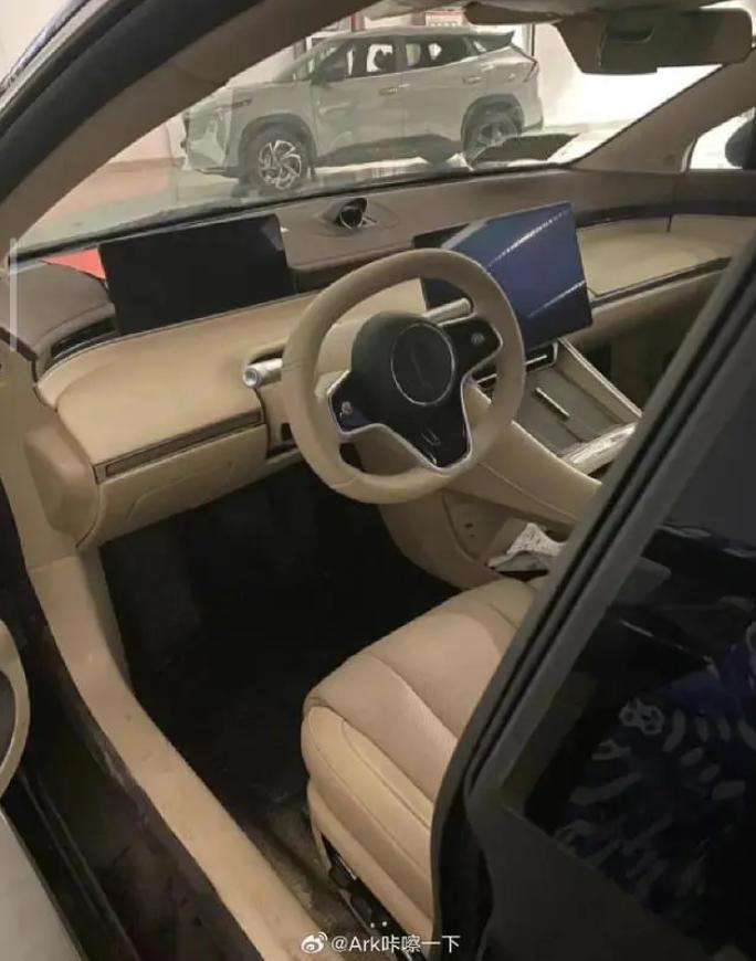 华为奇瑞联手，智界复刻问界？