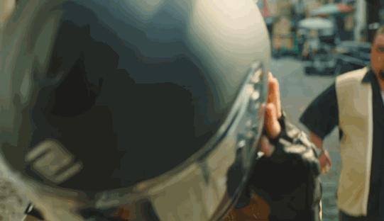 不会演别尬演！《西出玉门》倪妮一出手，让观众看清假吃有多离谱