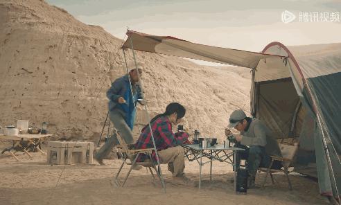 不会演别尬演！《西出玉门》倪妮一出手，让观众看清假吃有多离谱