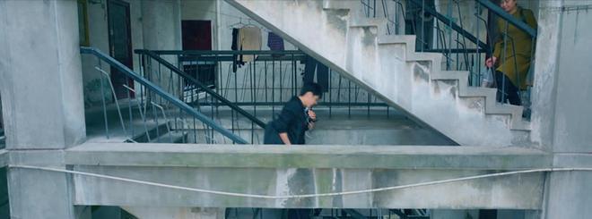 不会演别尬演！《西出玉门》倪妮一出手，让观众看清假吃有多离谱