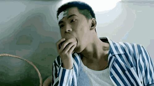 不会演别尬演！《西出玉门》倪妮一出手，让观众看清假吃有多离谱