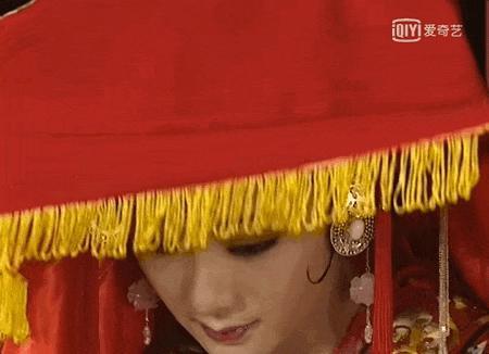 她能翻红，是内娱最大的悲哀