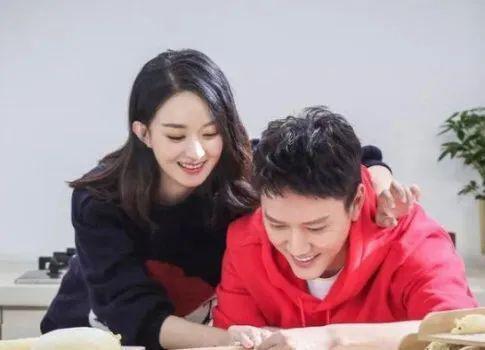 直播像小学生，44岁的冯绍峰，还没走出幼时的乖乖男光环